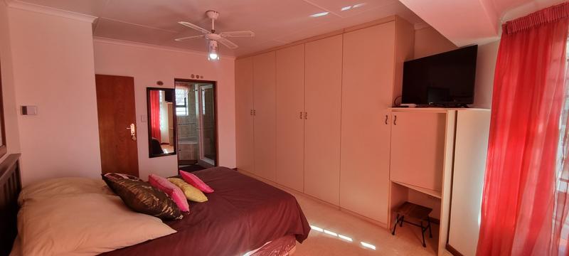 4 Bedroom Property for Sale in Fraaiuitsig Western Cape